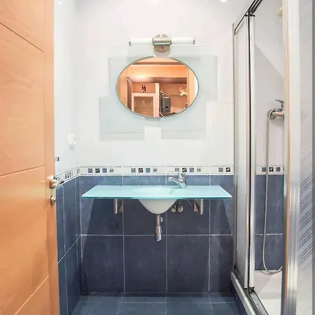 Casa Naranja - Centrally Located, Spacious, Unique Apartamento