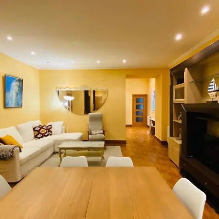 Casa Naranja - Centrally Located, Spacious, Unique Apartamento San Sebastián