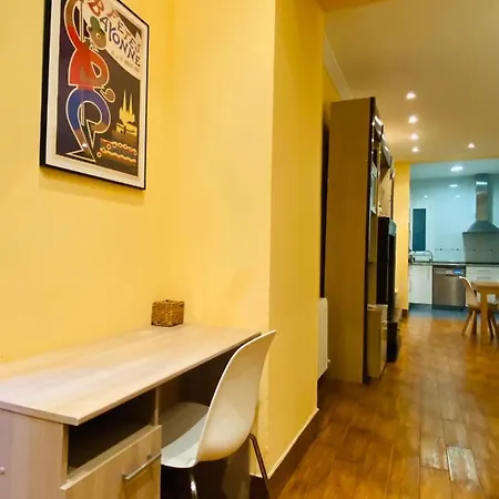 Casa Naranja - Centrally Located, Spacious, Unique Apartamento